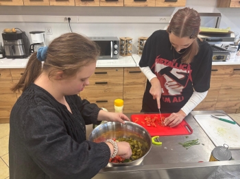 Zdjęcie WhatsApp 2025-11-17 o 20.38.35_46339aee