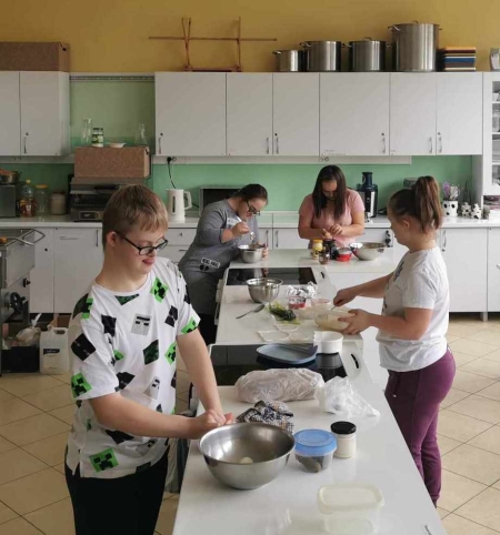 Zajęcia kulinarne dla uczniów i rodziców.